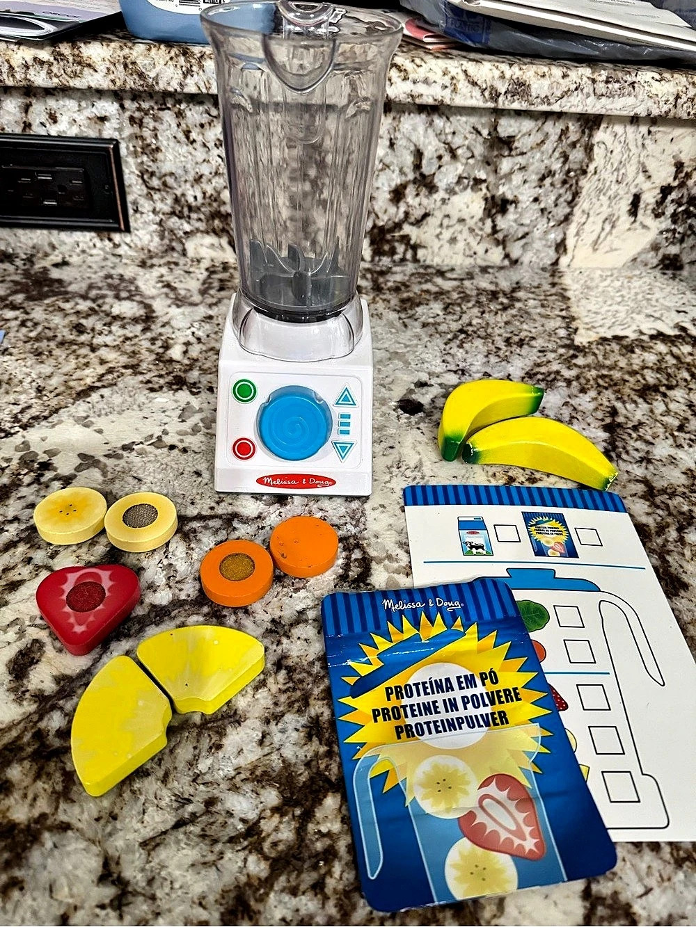 Melissa & Doug Smoothie Maker Blender Set